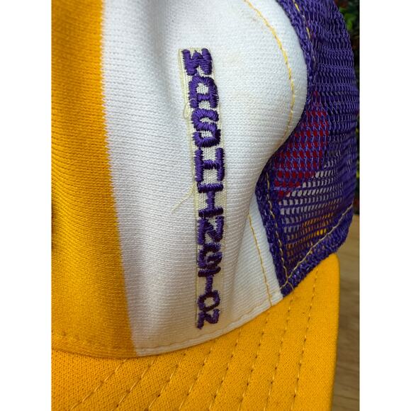 Washington Huskies AJD‎ Lucky Stripes NCAA Snapback Trucket Hat Vintage 70s 80s - Picture 7 of 13